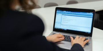 Real-Time AML Checks: Why Speed Matters in Compliance