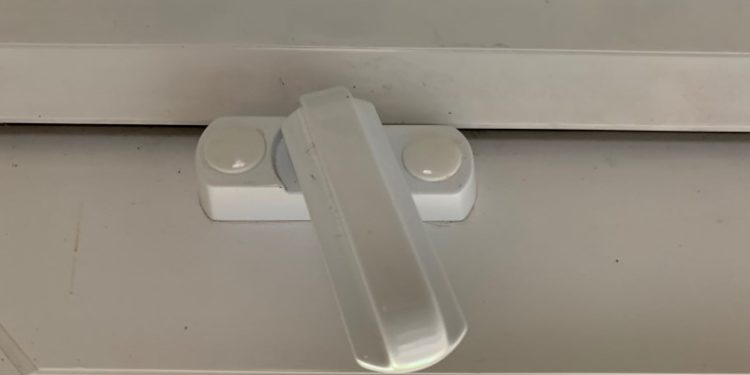 The Complete Guide To Sash Jammers By Master Locksmiths