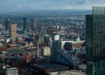 Explore Manchester: Landmarks, Culture & Fun