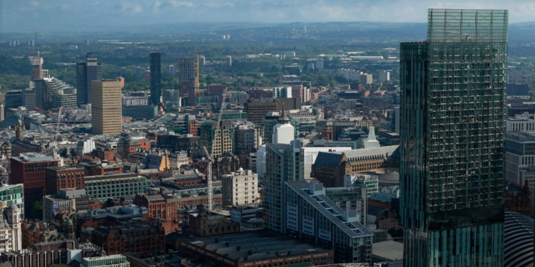 Explore Manchester: Landmarks, Culture & Fun