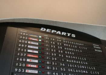How Flight Delays Impact Your Airport Transfer?