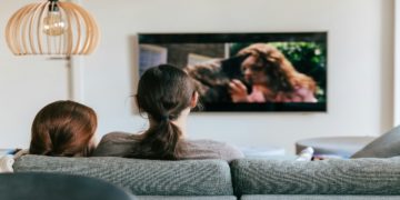How Smart Viewers Are Changing the Way They Watch TV