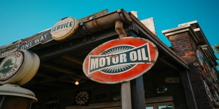 Why PAOs are changing the motor oil market — the experience of SCT Chemicals FZE and founder Juri Sudheimer