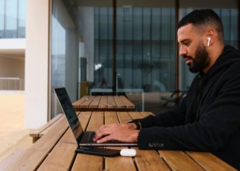 Turning Odds Into Online Casino Decisions: A Simple Framework