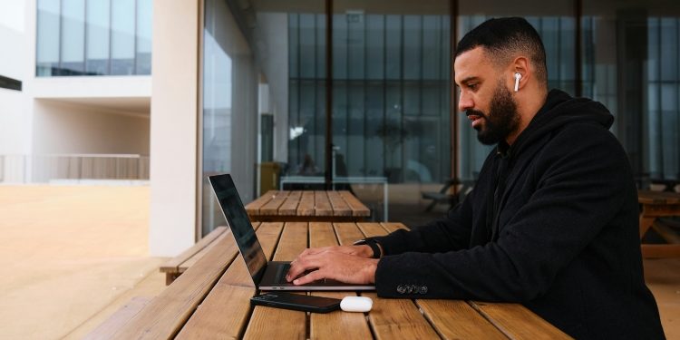 Turning Odds Into Online Casino Decisions: A Simple Framework