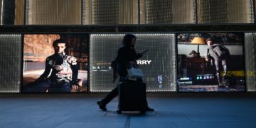 How Out-of-Home Advertising is Shaping Consumer Attention in a Digital-Heavy World