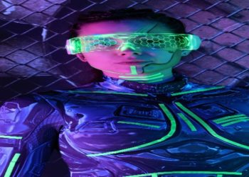 Techwear vs Cyberpunk Fashion: Key Differences Explained (2025 Guide)