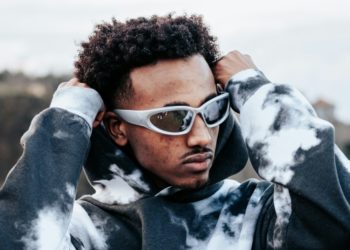 Choosing the Right Fit for Your Spider Hoodie