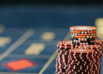 UK iGaming Market Faces New Challenges as Rhodes Leaves UKGC