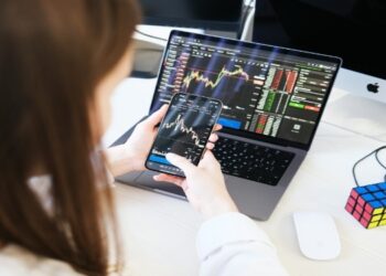 10 Mistakes That Will Cost You Money in Crypto Trading (And How to Stop Making Them)