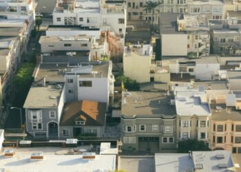 When Is a Conservatory Flat Roof the Right Choice?