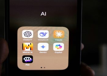 AI vs Developers: Benchmarking the Future of App Coding