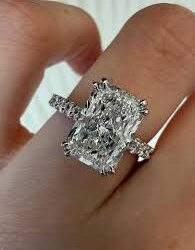 Best Non Traditional Engagement Rings to Explore in 2026