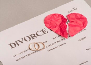 How Divorce Affects Family Finances and Tips to Deal with It
