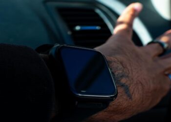 The Hidden Effects of Long Hours on Screens