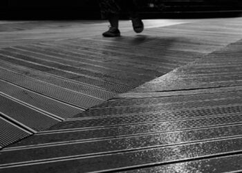 How to choose the right industrial floor mat for your business