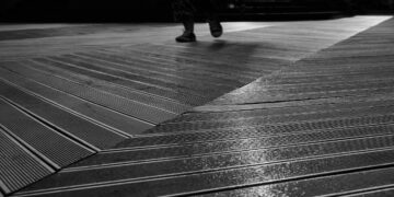 How to choose the right industrial floor mat for your business