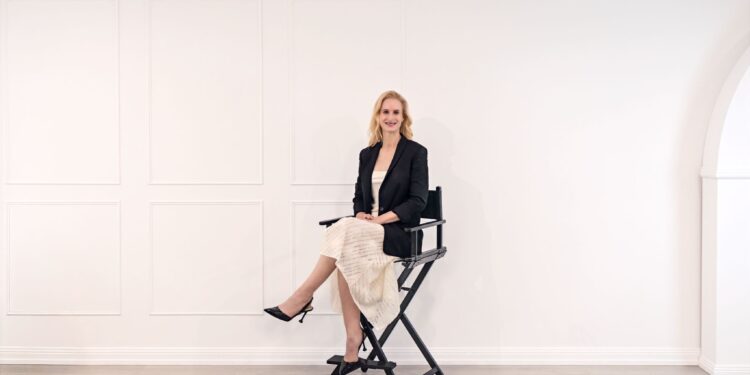 Cassandra Gordon Opens