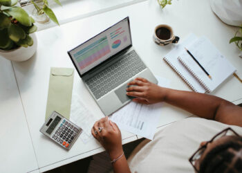 How Tax Accountants London Optimize Your HMRC Personal Tax Account?