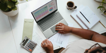 How Tax Accountants London Optimize Your HMRC Personal Tax Account?
