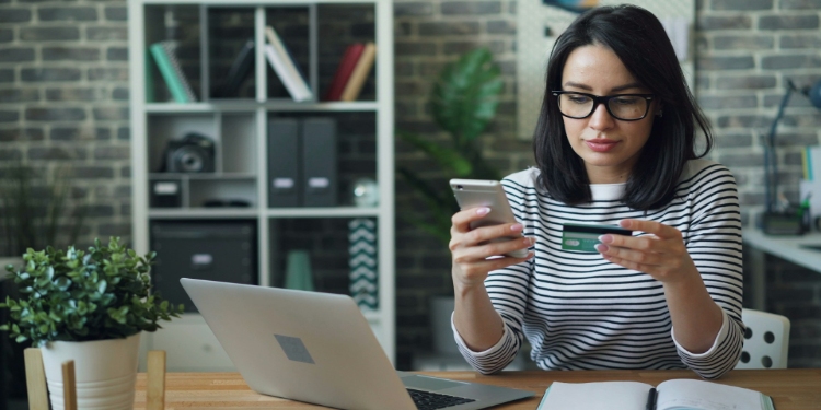 The Evolution of E-commerce in the Digital Age