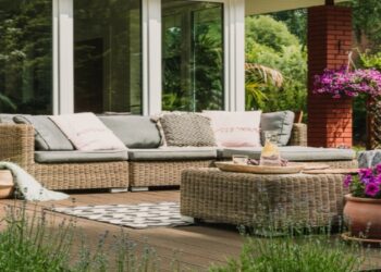 Small Garden, Big Summer: Space-Saving Furniture Ideas for UK Patios and Balconies