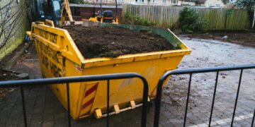 How Construction Companies in Epsom Manage Waste Efficiently with Skip Hire