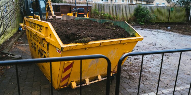 How Construction Companies in Epsom Manage Waste Efficiently with Skip Hire