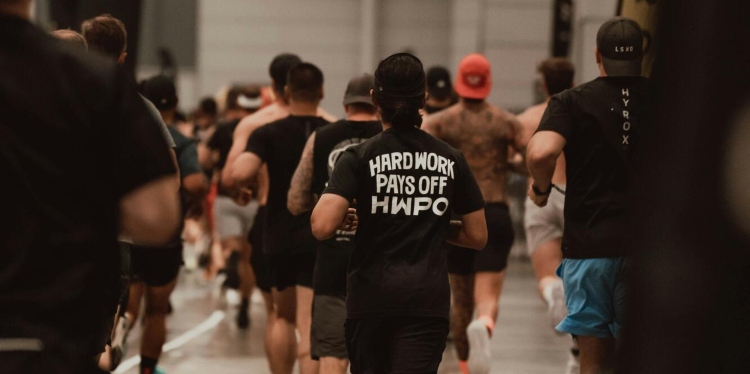Why Group Training Builds Motivation and Consistency
