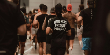 Why Group Training Builds Motivation and Consistency