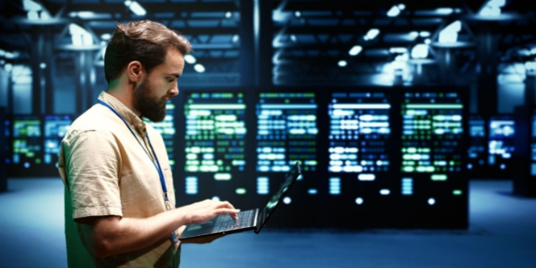 5 Infrastructure Reliability Practices That Prevent Downtime During Traffic Spikes, According to Reindore