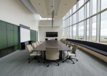 Five Office Acoustics Mistakes That Facilities Managers Keep Making