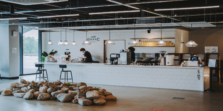 5 Best POS Systems for Busy Cafes and Coffee Shops