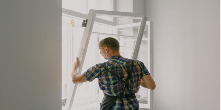 What to Expect from a Professional Glazing Maintenance Visit