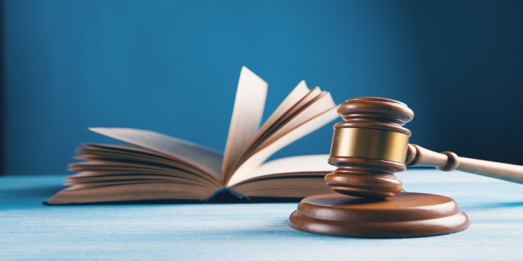 How to Choose the Right Criminal Defence Solicitor When You Are Charged With a Crime in the UK