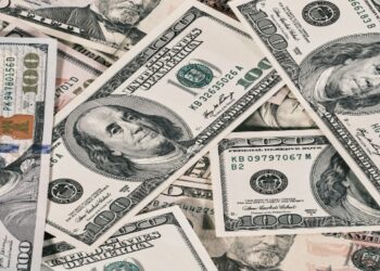 Why Dollar-Cost Averaging Beats Timing the Market for Long-Term Investors