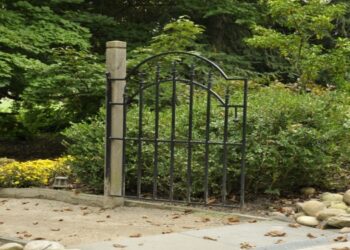 Bespoke Aluminium Garden Gates: What UK Homeowners Need to Know Before Buying