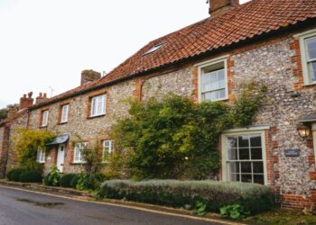 How Selling Your Home for Cash Works: A Plain English Guide for Scottish Homeowners