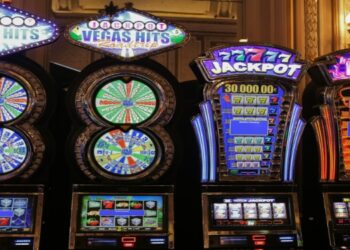 Evolving Jackpot Engines: Mechanics, Multi-Tiered Pools and Player Trends