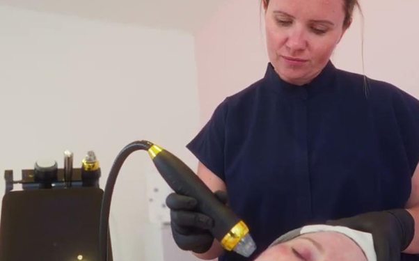 How to Combine Laser Facial Rejuvenation and Skin Tightening for Best Results in London
