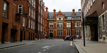 Why Moving in London is Often Trickier Than Elsewhere