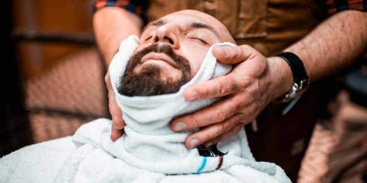 11 Benefits of Hot Towel Face Shaves You Didn’t Know About