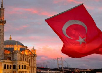 How to Use the Internet in Turkey: The Complete 2026 Guide for UK Travellers